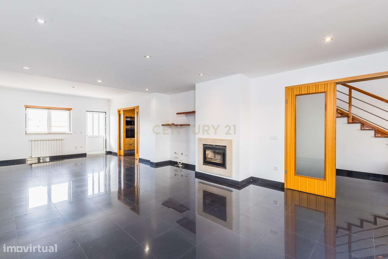 Moradia T3 com grande JARDIM ! - Grande imagem: 3/42