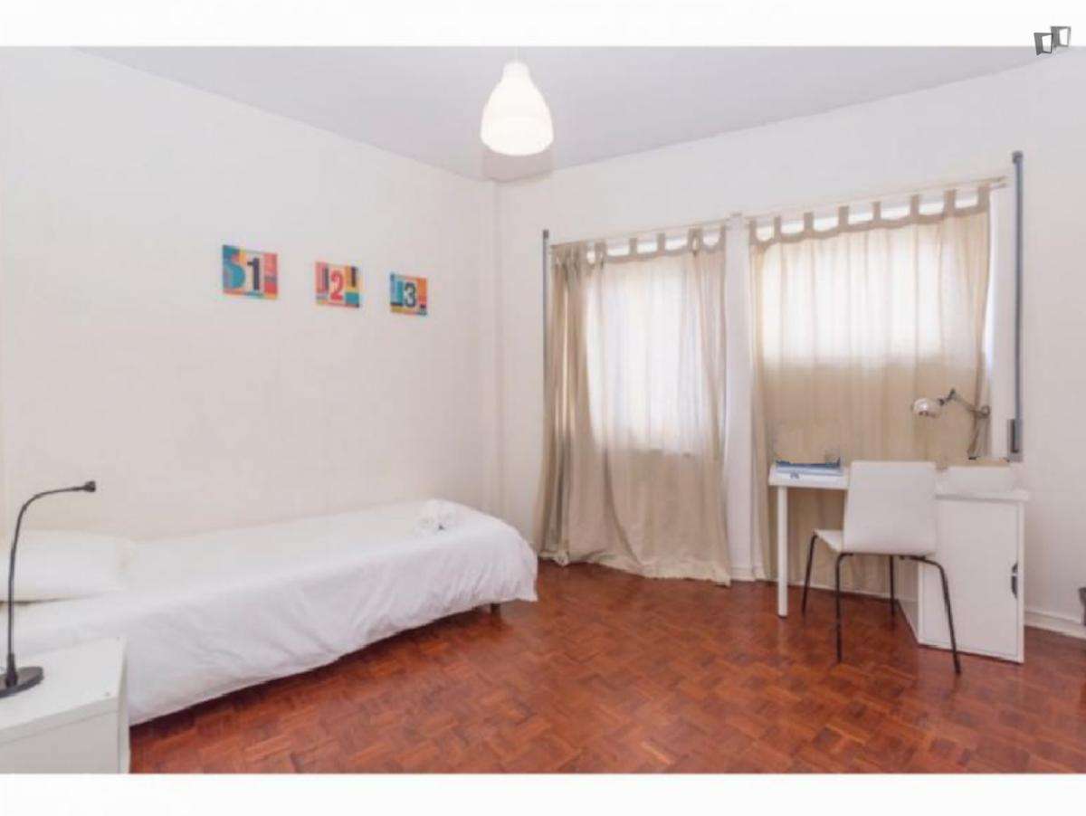 Quarto - localizado em Lapa Lisbon - Grande imagem: 5/10