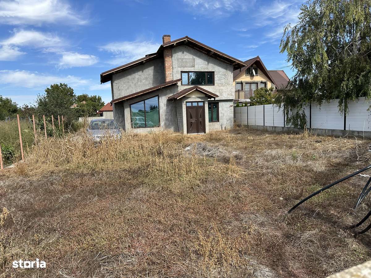 Casă cu 3 camere de vânzare în zona cazasu-2