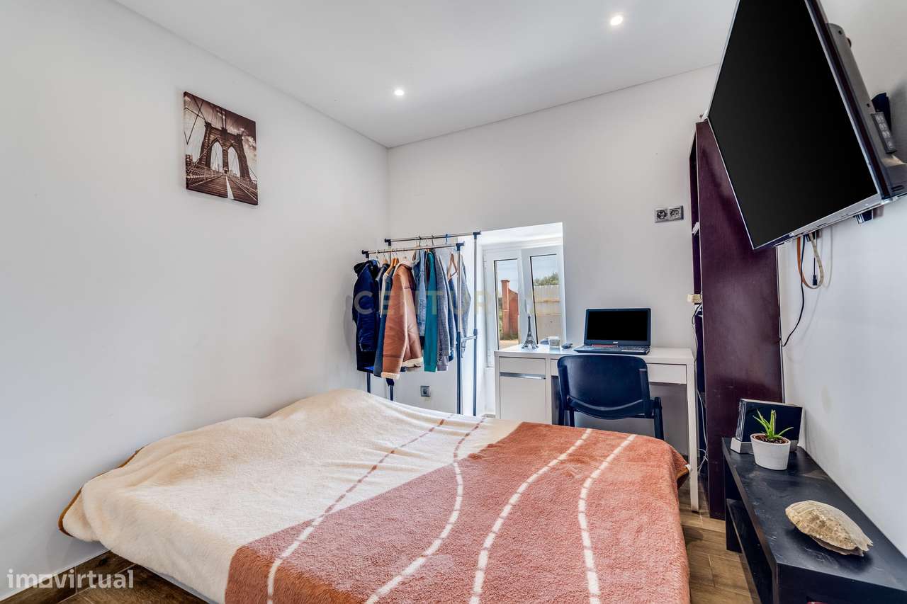 Moradia Térrea T1+1 com Terreno | Poço Frio, Alcantarilha-15