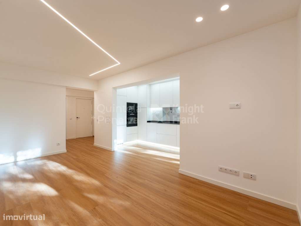 Apartamento T1 com estacionamento no centro de Cascais - Grande imagem: 5/29