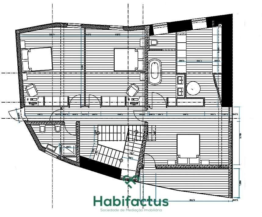 Moradia com projeto para reconstrução. - Grande imagem: 4/4