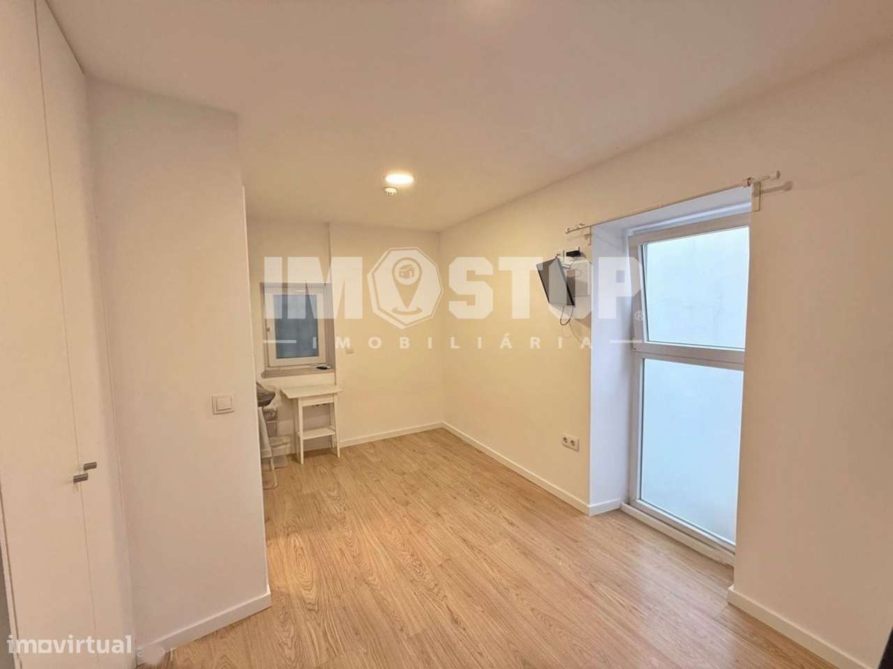 Estúdio Mobilado no Centro Histórico de Aveiro - Grande imagem: 4/13