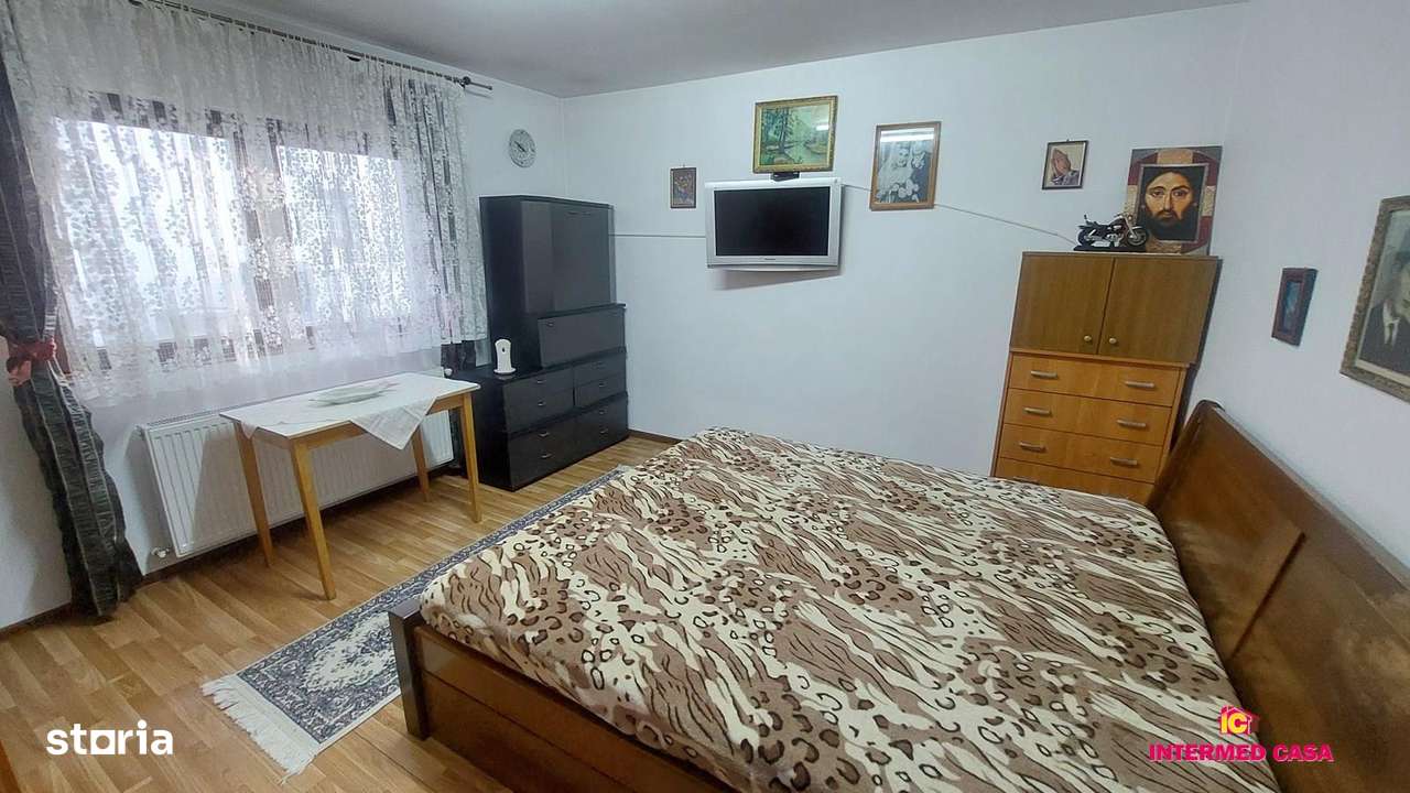 Casa 7 camere zona Selimbar-3