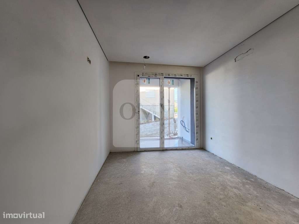 T2 com Duas Frentes Junto ao Parque Corgo em Vila Real - Grande imagem: 2/8