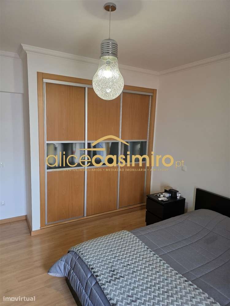 Moradia T4 - boas áreas- excelente estado!-43