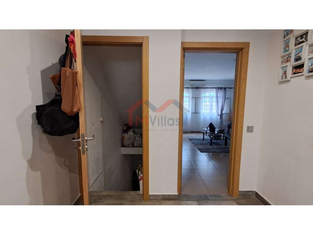 Moradia V3 com garagem no centro - Loulé-26