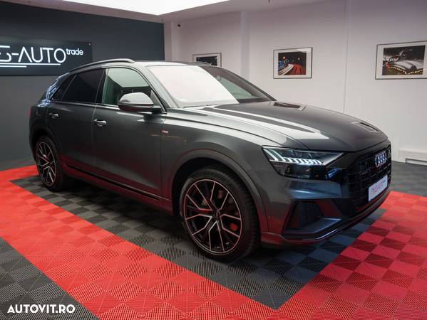 Audi Q8 - 1