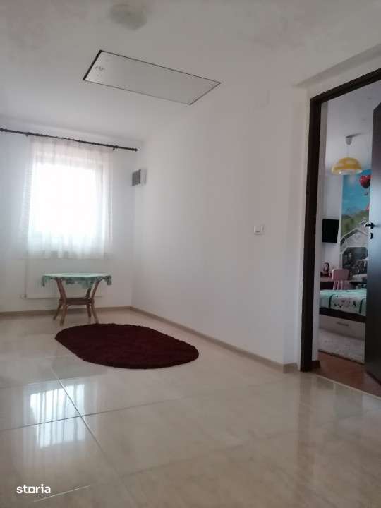 Proprietate alcatuita din imobil si teren generos,Comarnic - Imagine principală: 4/19