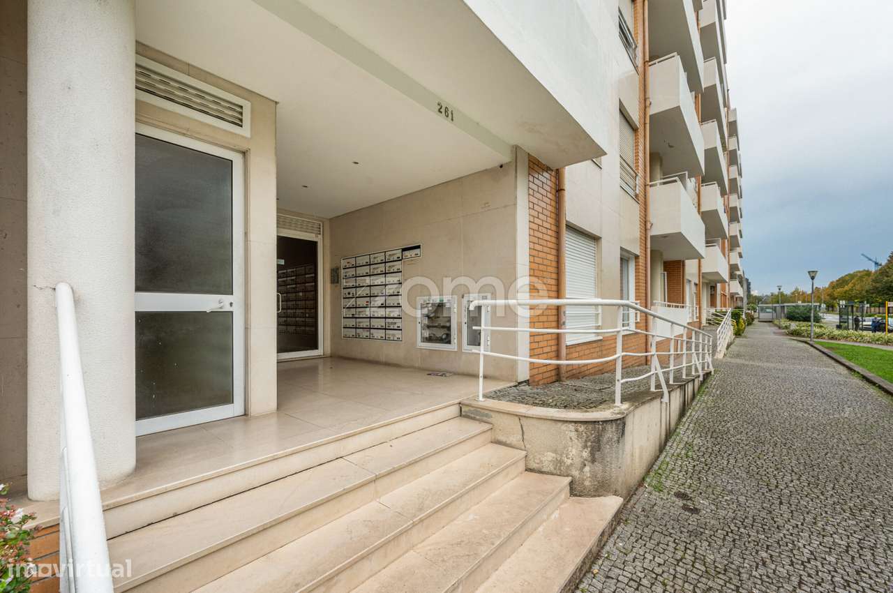 Apartamento T3 com varandas, em Valongo-21
