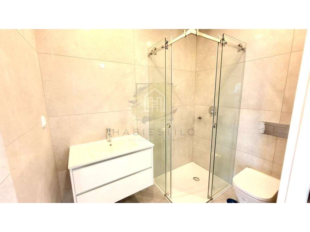 MORADIA T4 COM PISCINA EM AZEITÃO | OPORTUNIDADE A NÃO PERDER-23