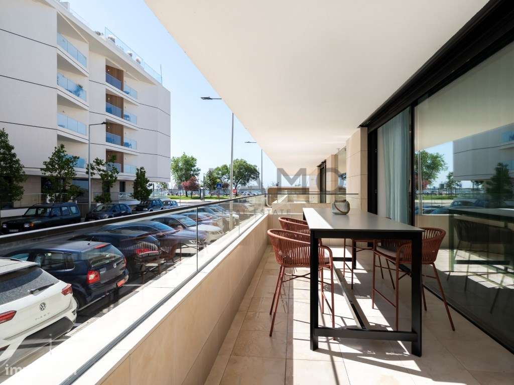 Apartamento T1 em empreendimento de luxo na Marina de Olhão-18