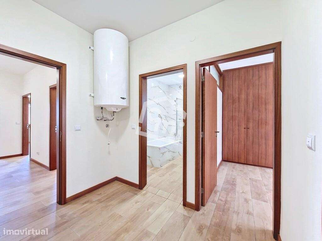 Venda de T3 na Marginal de Matosinhos com Garagem-30