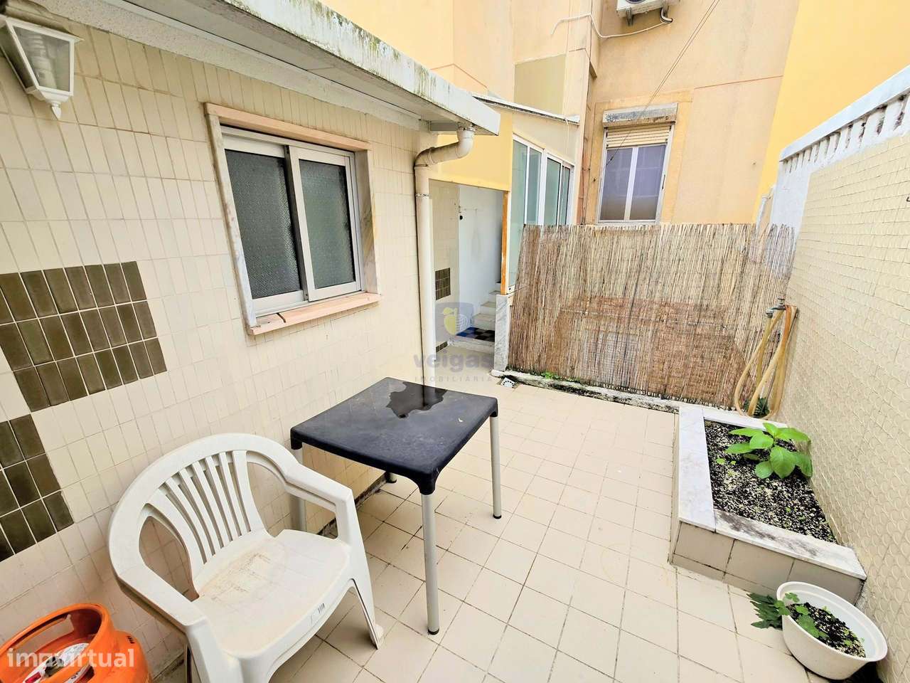 T2 com Terraço na Penha de França-16