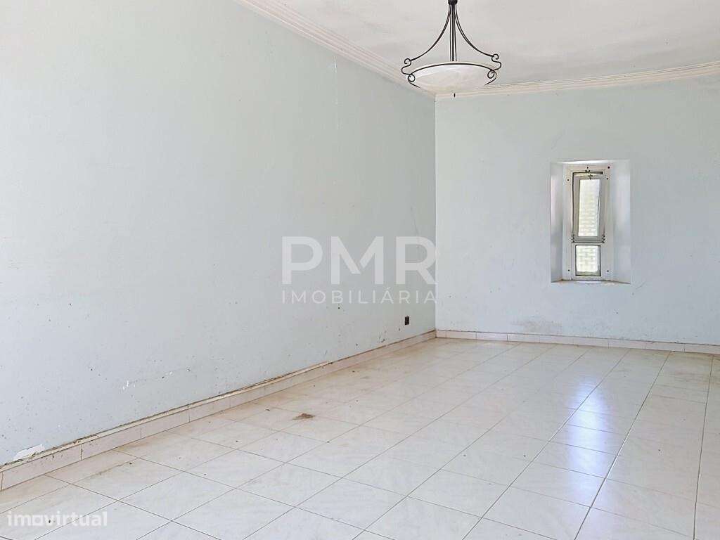 Apartamento T3 para remodelação-13