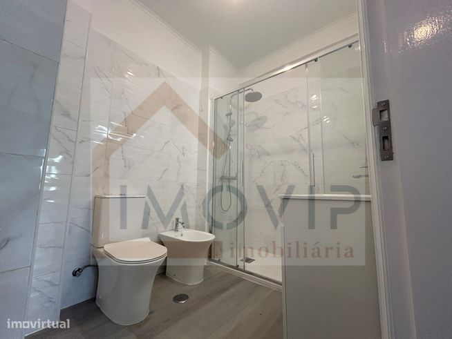 Apartamento T3 TOTALMENTE REMODELADO EM LOURES-13