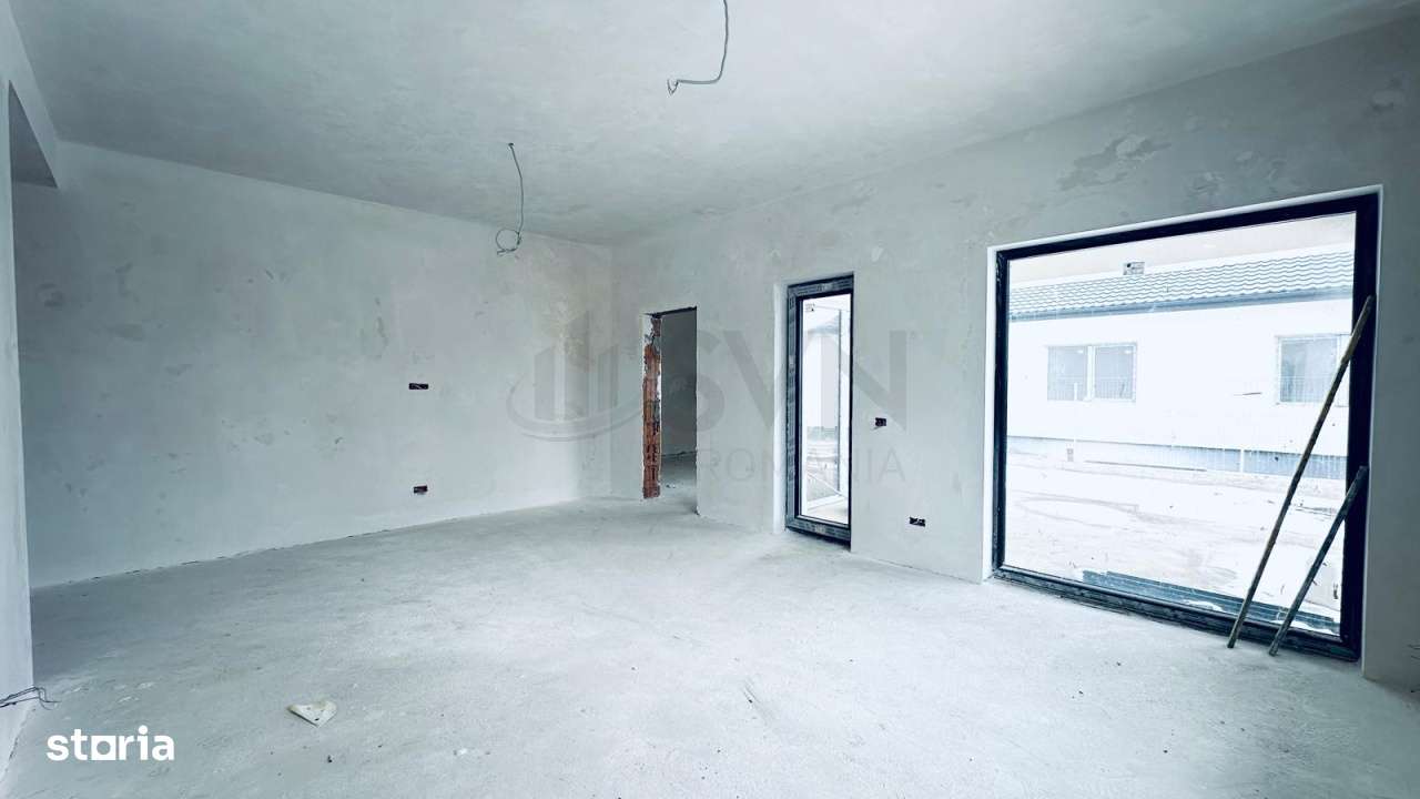 Vila cu pompa de caldura sipanouri solare - Imagine principală: 4/10