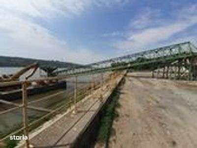 Oltenita - teren pe malul Dunarii cu chei betonat si ponton pt barje - Imagine principală: 2/3