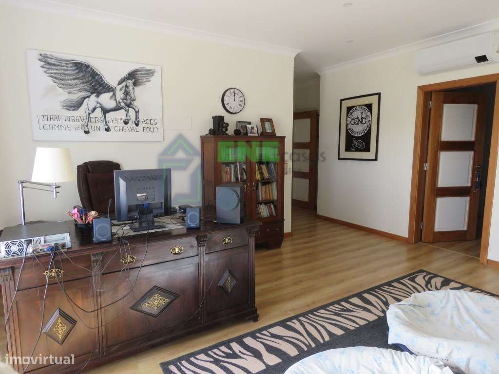 Moradia T5 Isolada em Barril-34