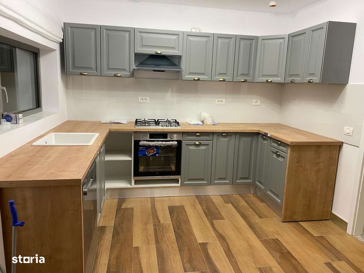 Vila  6 camere de inchiriat - Imagine principală: 5/20