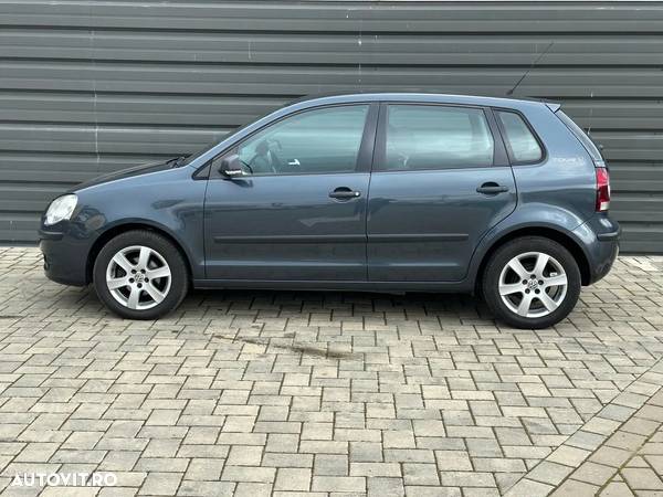 Volkswagen Polo 1.2 Attractive - 3