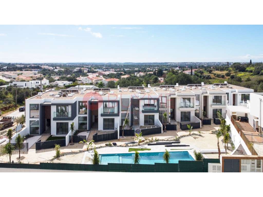 Moradia T4+1 de Luxo em construção, Boliqueime (terminada em Março ... - Grande imagem: 5/36