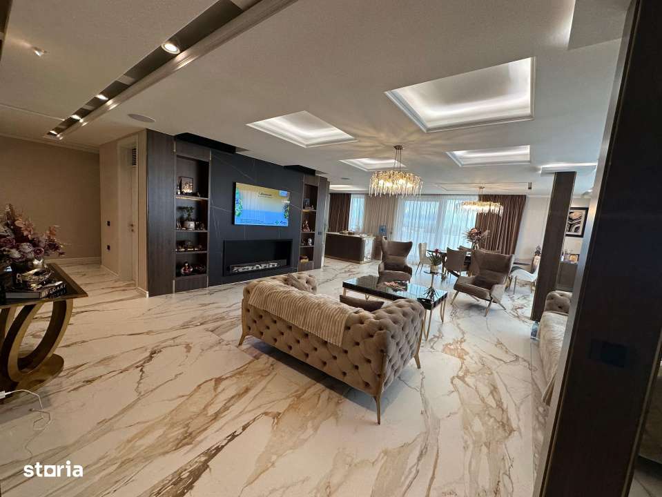 Penthouse futurist situat in Mamaia Nord-7