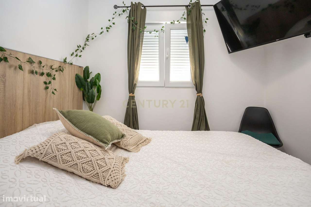 Moradia T2 Renovada com Quintal e Jardim – O Refúgio Ideal para Viver-15