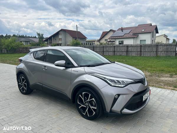 Toyota C-HR 2.0 Hybrid Team Deutschland - 4