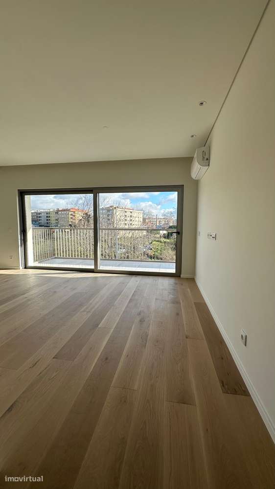 Apartamento T1 com varanda situado em CANIDELO - Grande imagem: 5/17