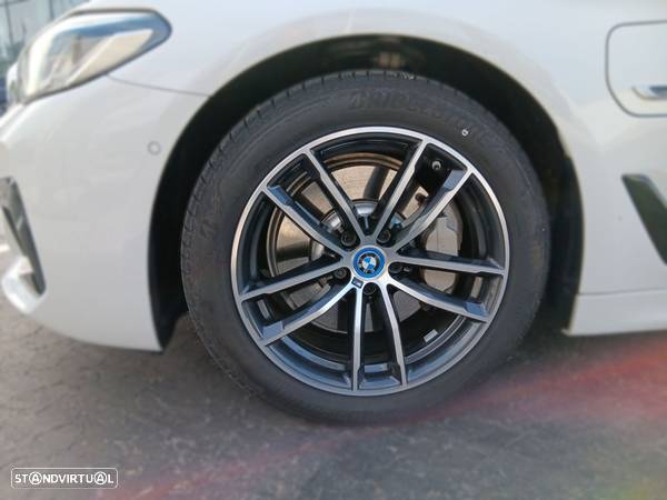 BMW 530 e Pack M - 4