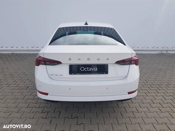 Skoda Octavia 2.0 TDI DSG Style - 4