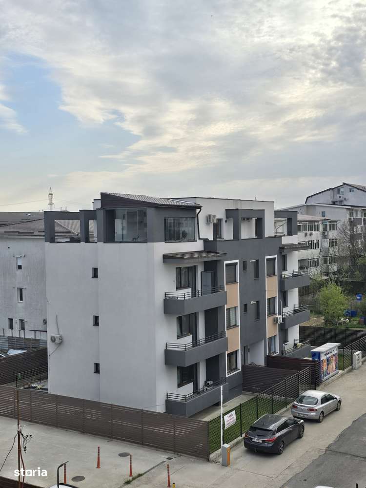 Vand apartament 3 camere cu gradina mare