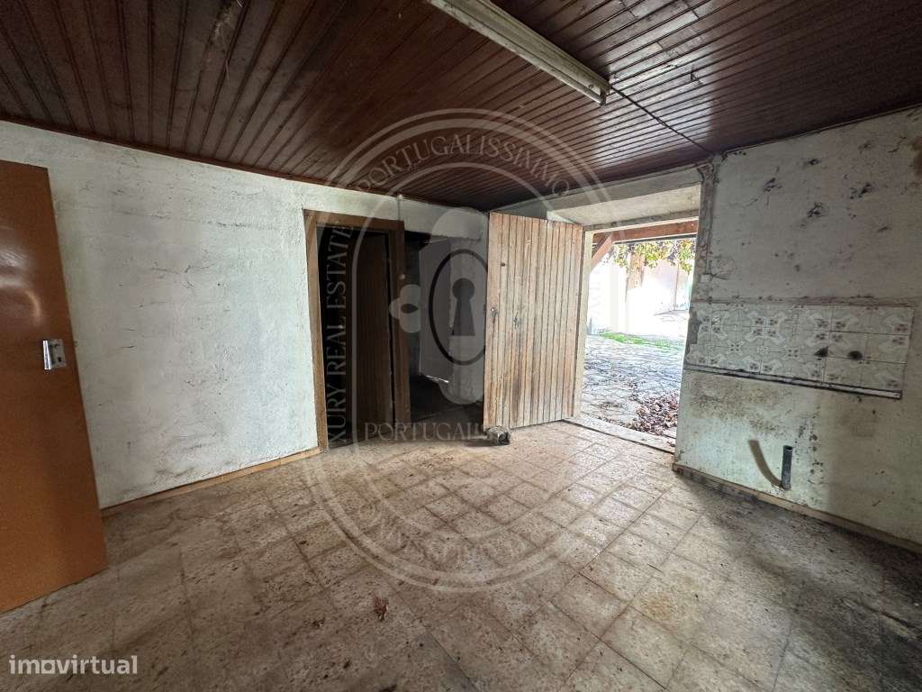 Antiga adega para renovar - charme autêntico, amplas dependências e... - Grande imagem: 4/60