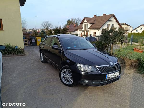 Skoda Superb 2.0 TDI Elegance - 8