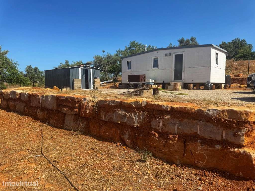 Terreno com 24.080 m², Ruínas e Moradia T2 em Madeira - Moncarapacho-13