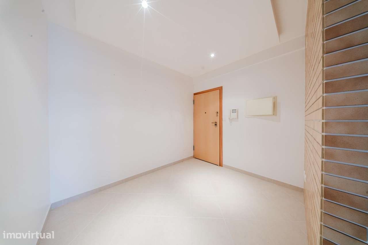 Apartamento T2 Entroncamento com Garagem e Arrecadação - Grande imagem: 2/34