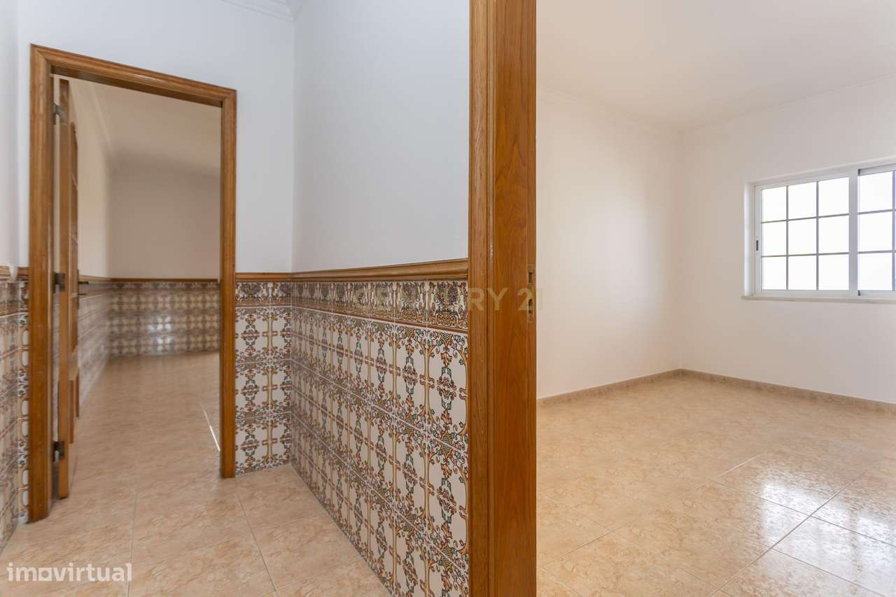 Moradia de 6 assoalhadas em lote de 500 m2-10