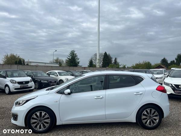 Kia Ceed 1.6 CRDi 136 ISG UEFA EURO 2016 - 31