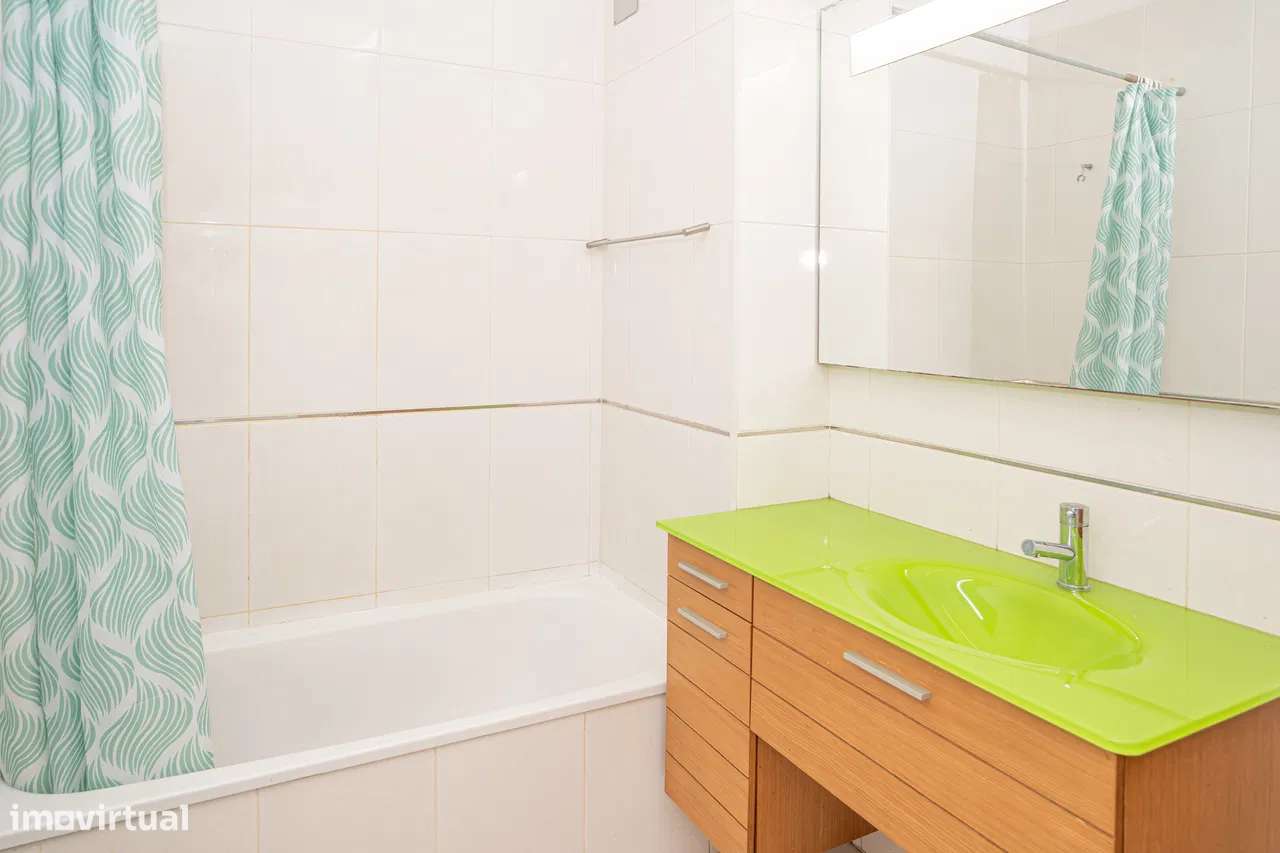 T3 com Suíte | Condomínio Fechado com Piscina | Barcelinhos-23