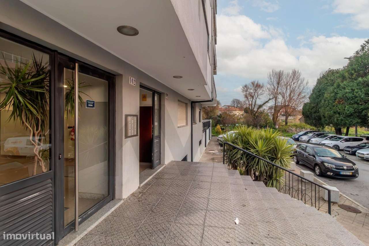 Apartamento T2 em Mafamude – Localização Privilegiada com Vistas Desaf-18