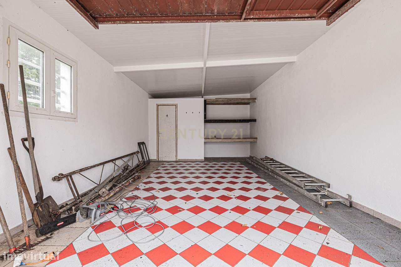 Excelente Moradia T3+4 em Fernão Ferro duas garagens-21