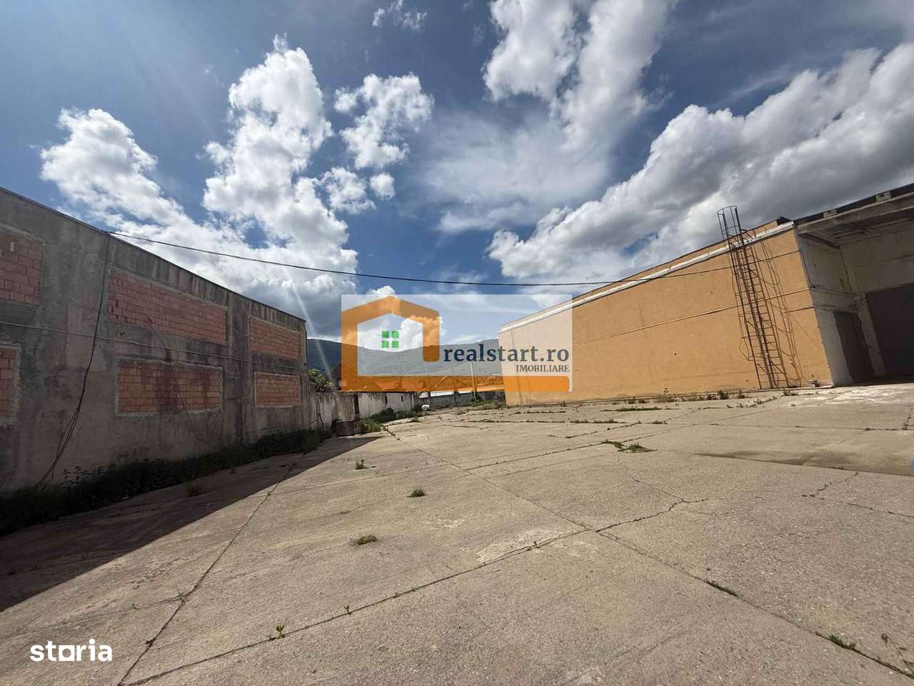 Spatiu Industrial, D 155ml la DJ112A, Acces E68, teren 1,7Ha,-14