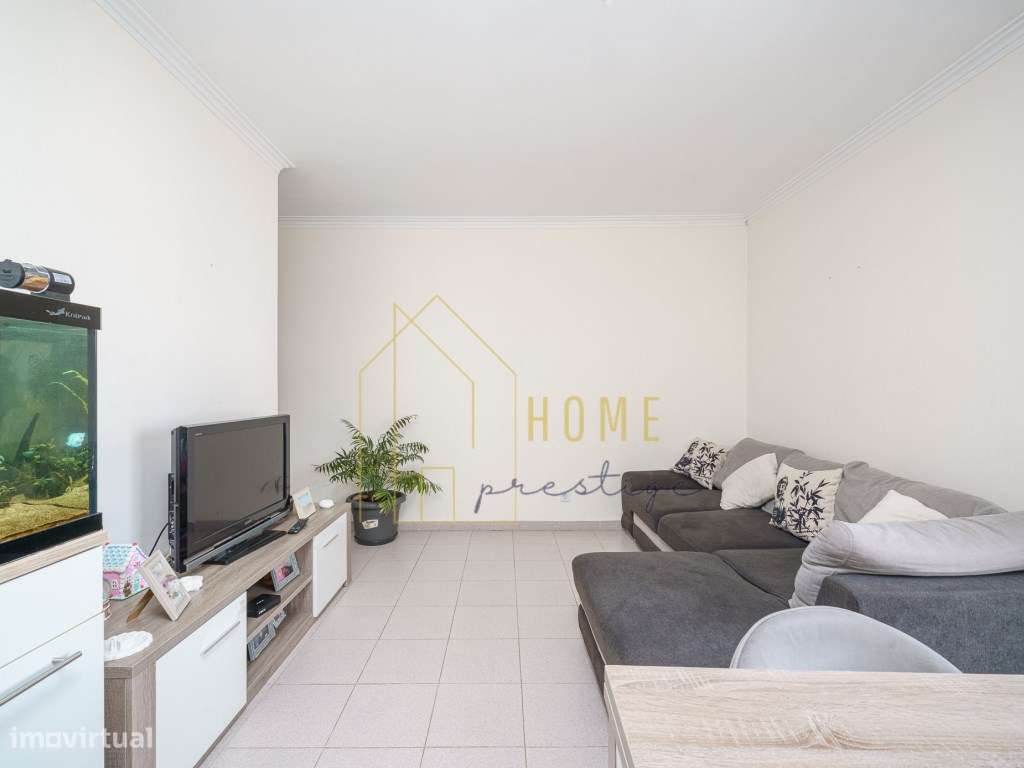 Oportunidade de Investimento | T2 Remodelado no Centro da Moita - Grande imagem: 2/21