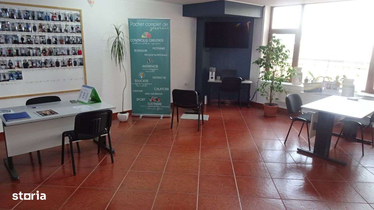 Vand spatiu comercial in Deva, ultracentrala, (Bld Decebal), etaj 1 - Imagine principală: 3/11