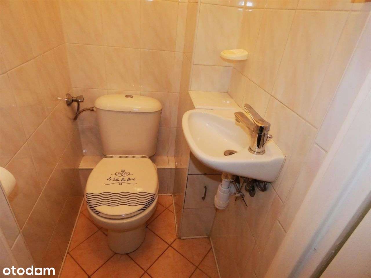 Wygodne trzypokojowe z dużą widną kuchnią-15