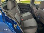 Opel Astra III 1.7 CDTI Cosmo - 12