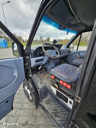 Mercedes-Benz Sprinter 412 - 13