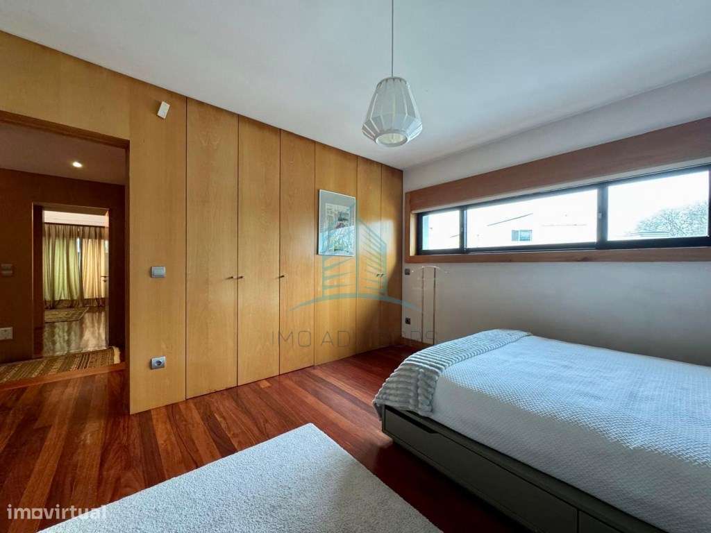 Moradia T4 com Piscina na cobertura-23