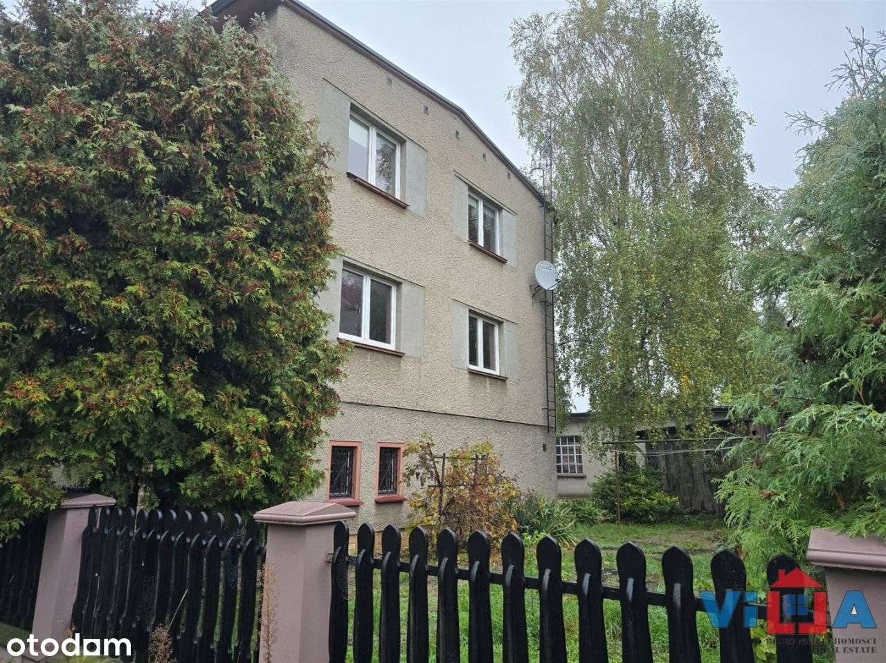 Dom Inwestycyjny Z Trzema Mieszkaniami-1